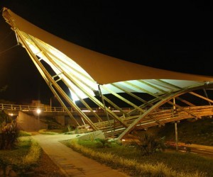 Puente de Guadua Fuente ColombiaTravel por Corporacion Mixta de Turismo